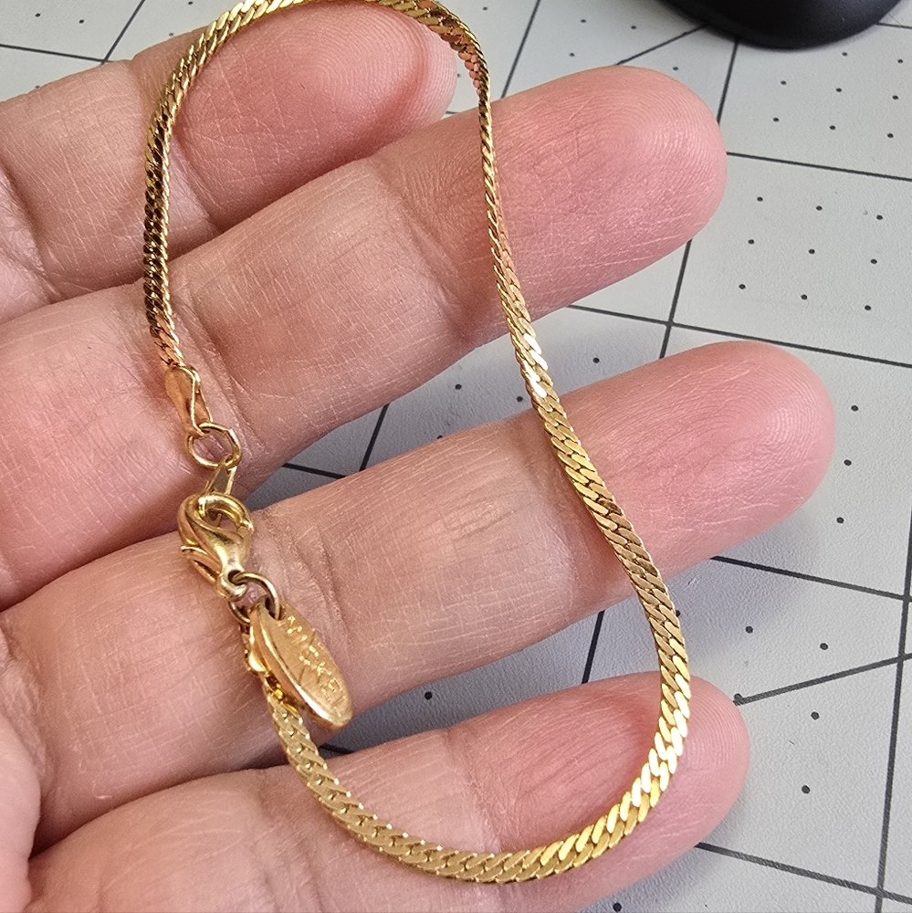 Elegant Coro Gold Tone Chain Bracelet